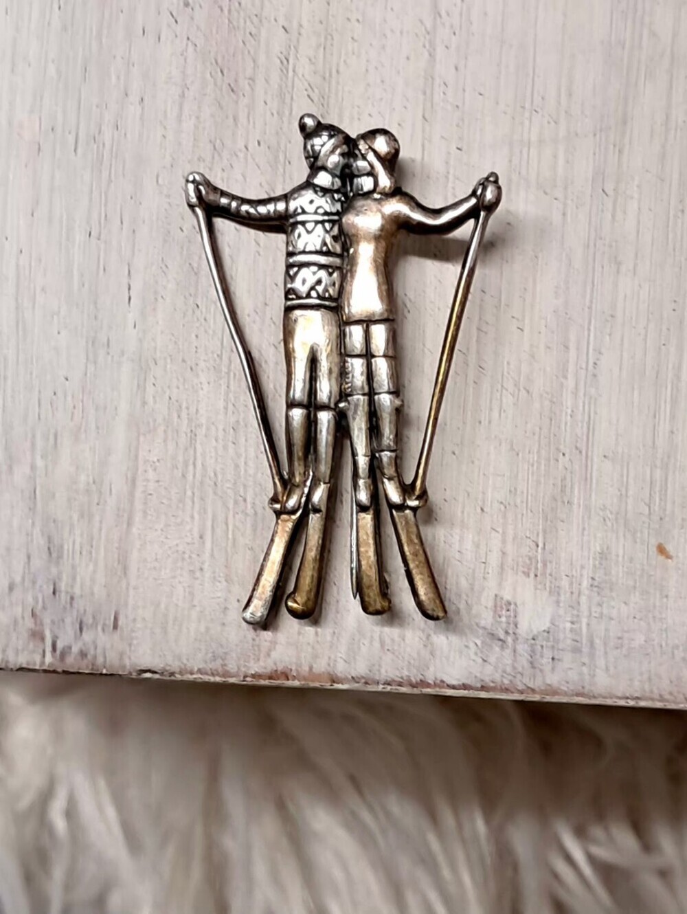 Vintage Museum Of Fine Arts 925 Sterling Silver Romantic Ski Partners Brooch